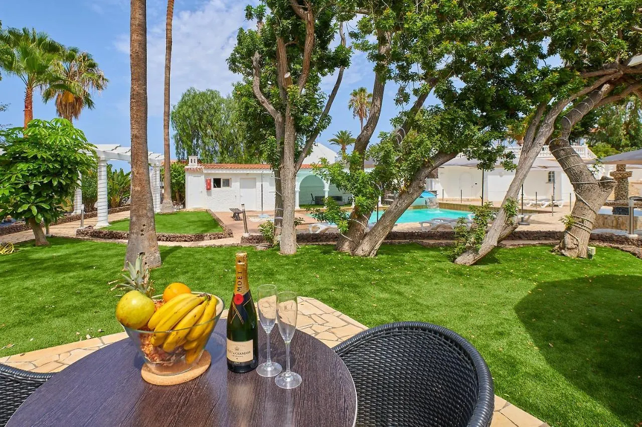 Beexclusive Apartamentos 아데제