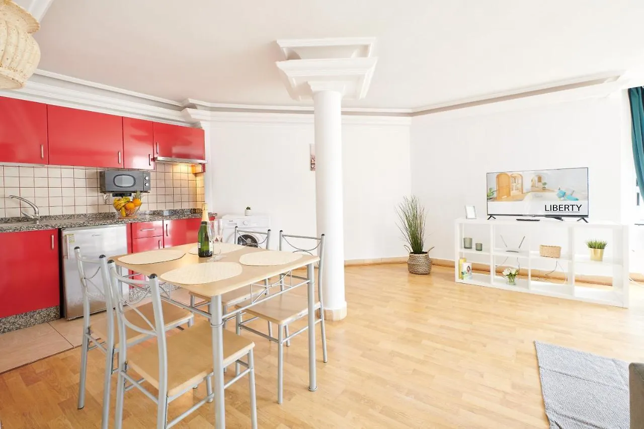 Beexclusive Apartamentos 아데제